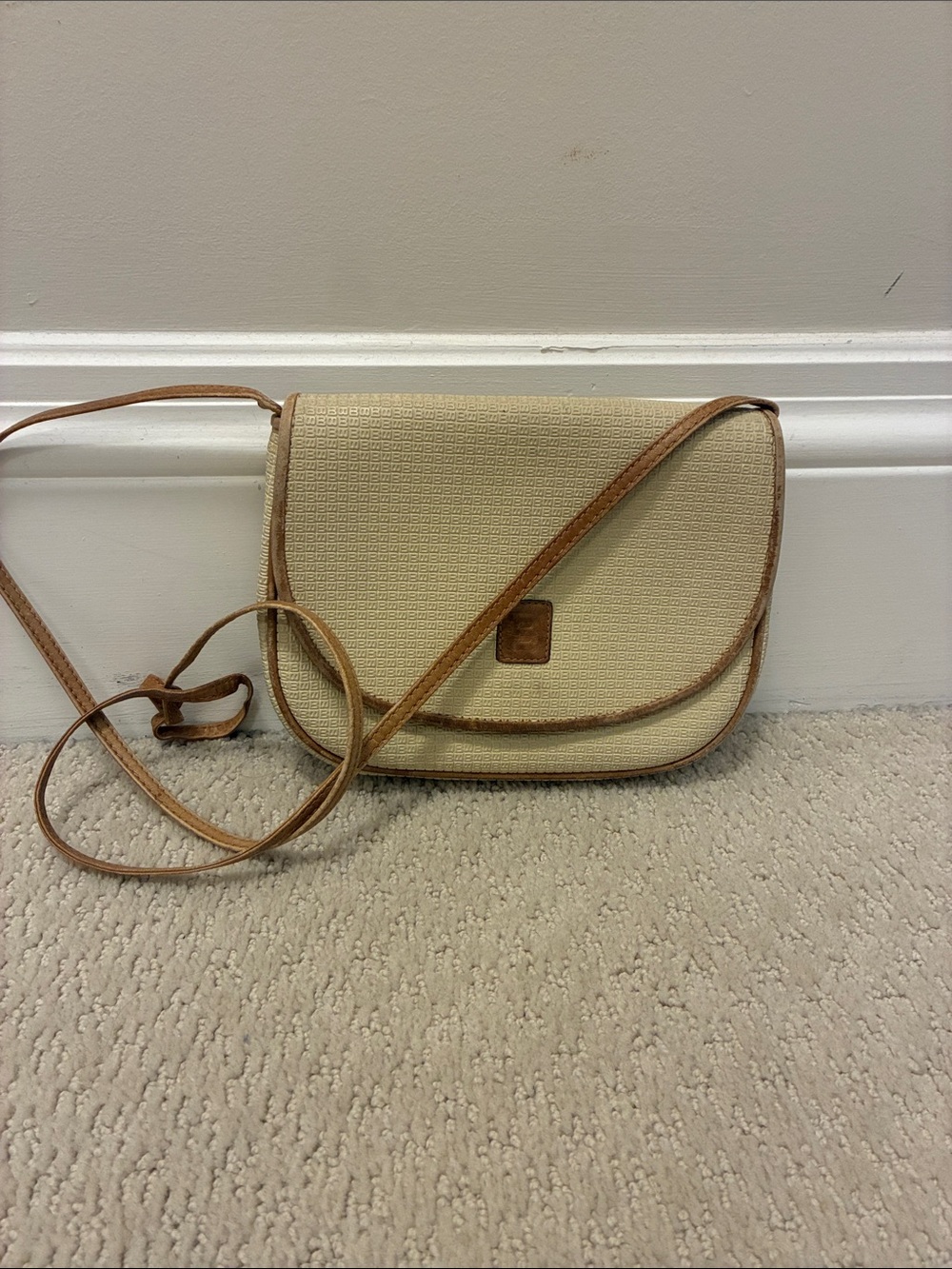Bally Vintage Beige Textured Monogram Crossbody Bag Flap Shoulder Purse Leather👝